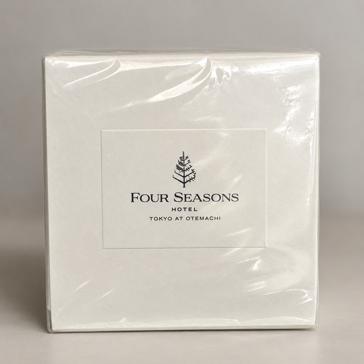 フォーシーズンズホテル東京大手町 フレグランスキャンドル 215g | Four Seasons Hotel Tokyo at Otemachi Fragranced Candle 215g